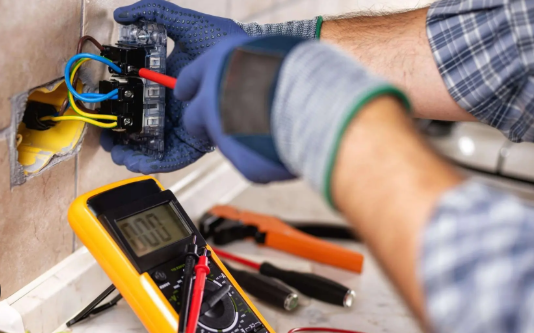 What’s the Best Way to Handle Emergency Electrical Situations?