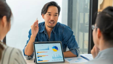 A Day in the Life of an HR Manager, Before and After Going Digital