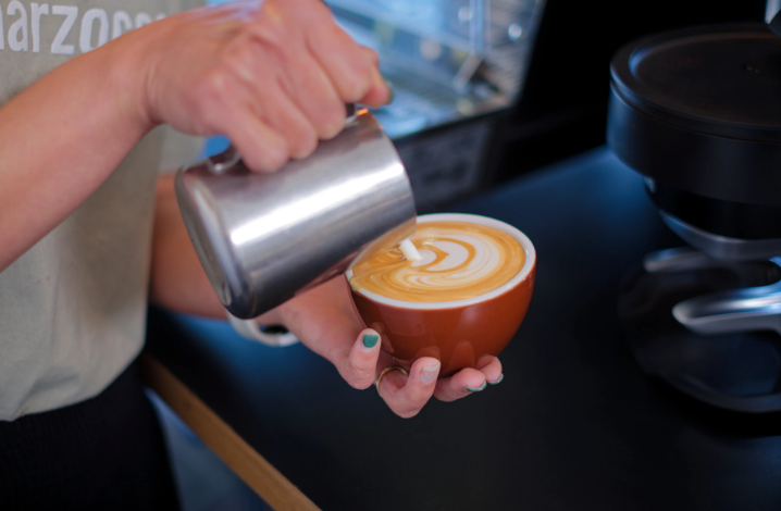What Makes an Espresso Machine "Café Quality" at Home?